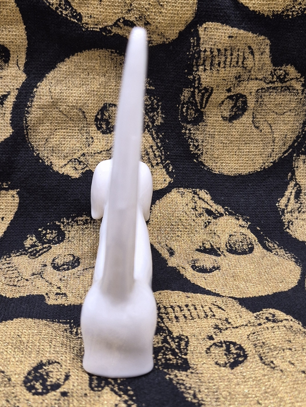 White Ceramic Dachshund Figurine Ring Holder - Picture 5 of 8